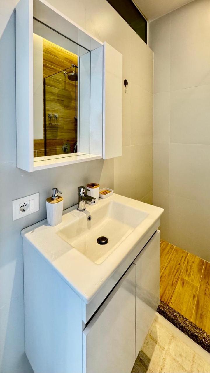 Saranda Miracle Sky Apartment エクステリア 写真